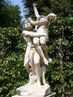 O Rapto de Proserpina é uma escultura de Gian Lorenzo Bernini (1598-1680), considerado um dos maiores artistas do século XVII, tendo seu trabalho quase todo centrado na cidade de Roma. <br> O mito romano do rapto de Proserpina por Plutão é uma lenda que também aparece na cultura grega, onde Plutão se chama Hades e Proserpina é Perséfone, que encantou o obscuro deus com sua beleza, filha da deusa das colheitas Deméter. Ela é então raptada e levada para as profundezas da Terra, deixando sua mãe enfurecida. O rapto fez com que Deméter castigasse o mundo, arrasando com as plantações, entregando o mundo ao caos e à fome. Conta-se que Perséfone não podia comer nada que lhe fosse oferecido ou ela nunca mais voltaria para casa. Enquanto Zeus tentava convencer Plutão a liberar a moça, Perséfone comeu algumas sementes de romã, selando o seu destino. Assim, ela se viu obrigada a casar com Plutão, o que deixou Deméter ainda mais furiosa. <br> Zeus teria então interferido. Perséfone passaria metade do ano com o marido e a outra metade com a mãe. Dessa maneira, Deméter aceitou e assim os gregos explicavam as épocas do ano. Quando era verão e primavera, sua filha estava ao seu lado. No inverno e no outono, épocas frias, sem colheitas, Perséfone estava com o marido. <br> A obra encontra-se na Galleria Borghese, em Roma.