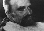 Foto de Hans Olde da srie Nietzsche adoecido, c. 1899.<br><br> Palavras-chave: Nietzsche, filsofo, alemo, tica, nihilismo, crtica, bem, mal, esttica