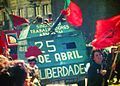 Manifestao do 25 de Abril de 1983 na cidade do Porto.<br><br> Palavras-chave: revoluo, filosofia poltica